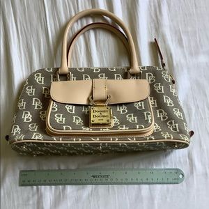 Dooney Bourke purse